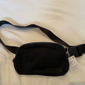 lulu lemon everywhere belt bag